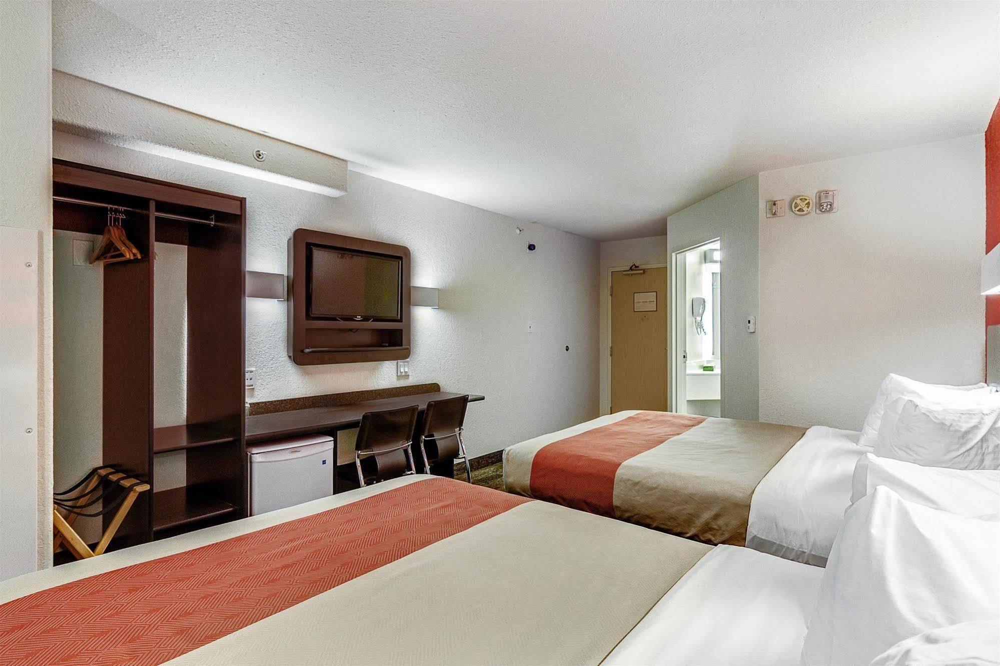 Motel 6-Saskatoon, Sk מראה חיצוני תמונה