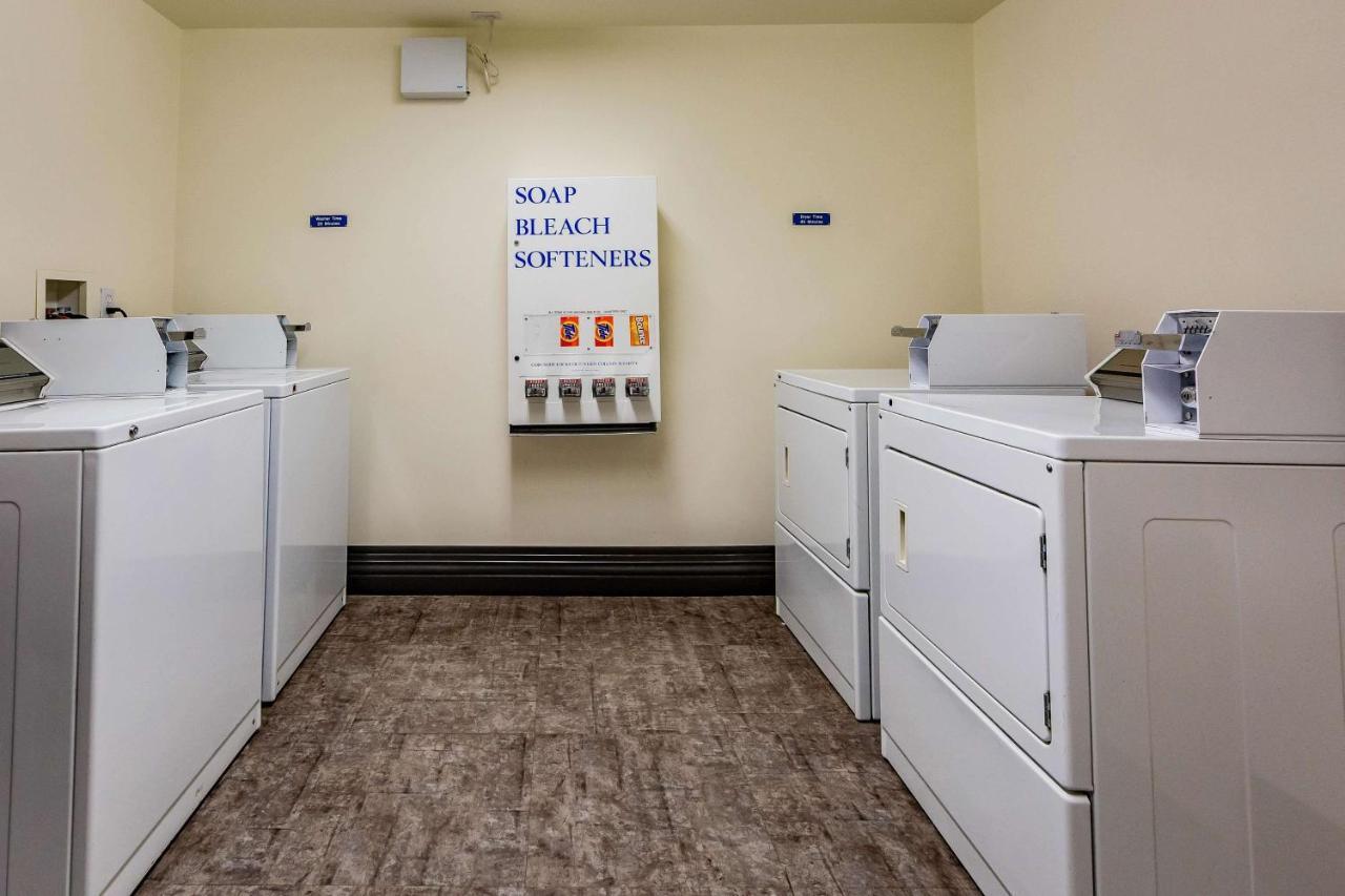 Motel 6-Saskatoon, Sk מראה חיצוני תמונה