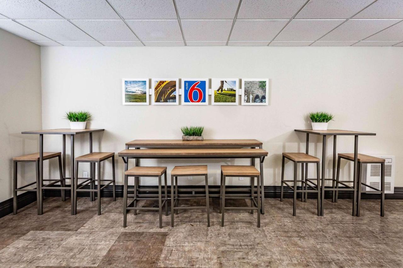 Motel 6-Saskatoon, Sk מראה חיצוני תמונה